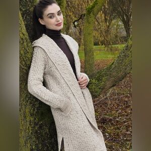NWT Aran 100% Wool Knit Shawl Hooded Cardigan Medium